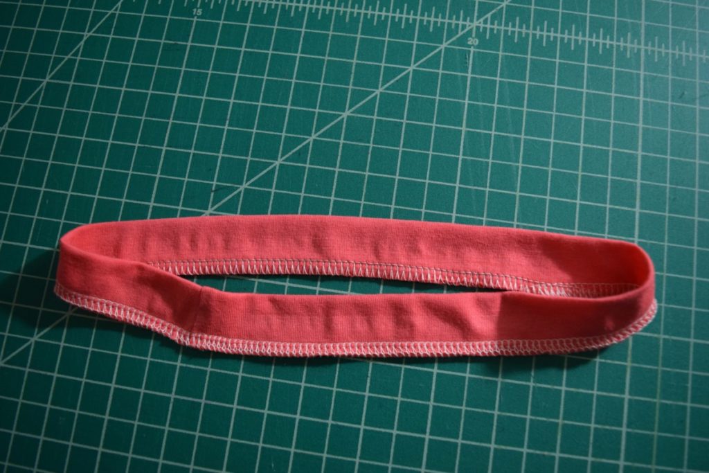 serge the open collar edges together