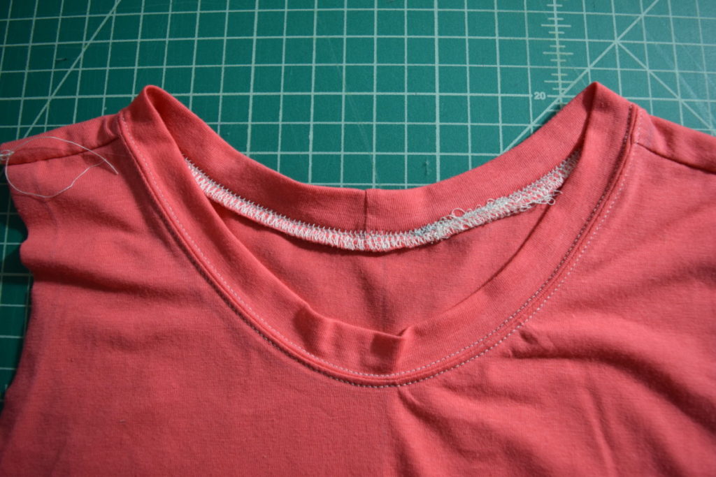 use a double needle to sew around the collar
