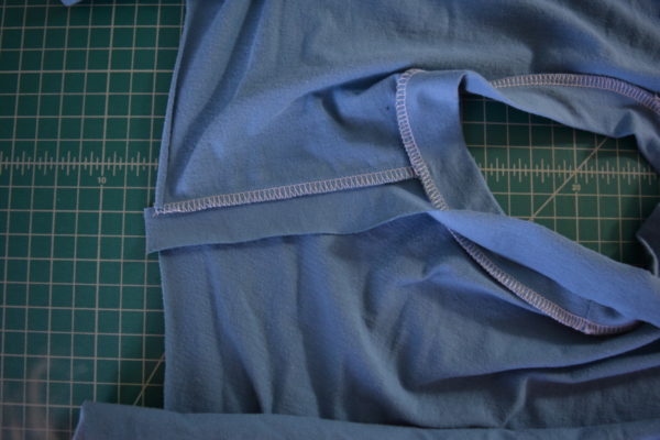 How to stabilize t shirt seams like ready to wear - Adopt Your Clothes