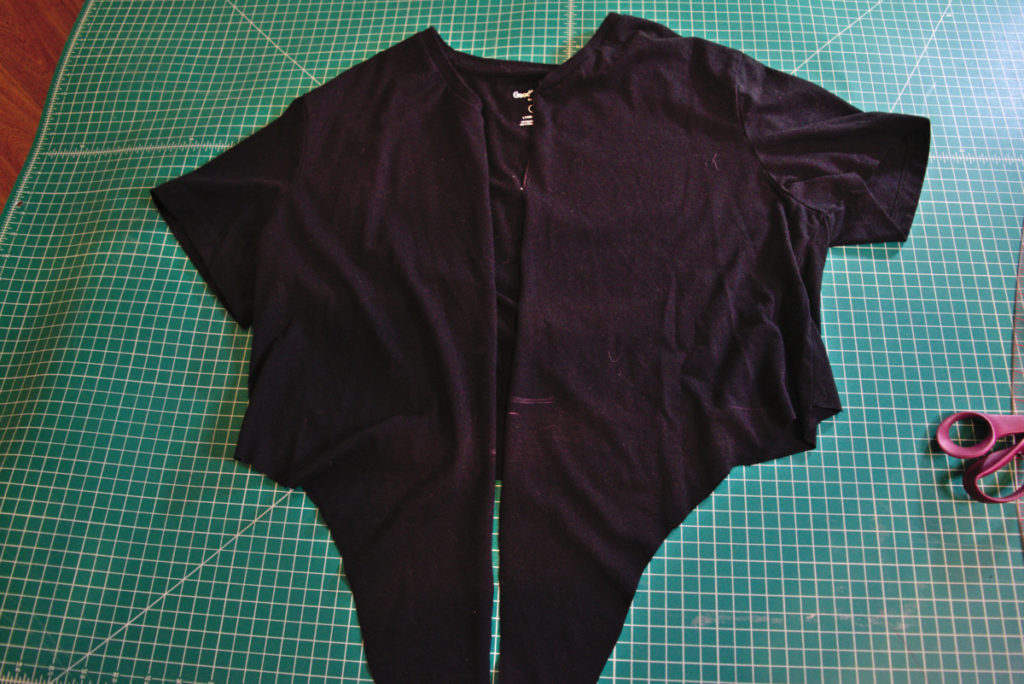 black cropped t shirt cut up the center front